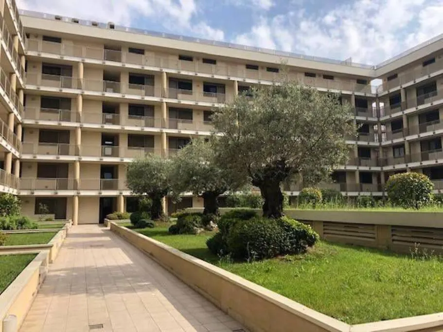 Moderno E Comodo Appartamento In Milano Bovisa